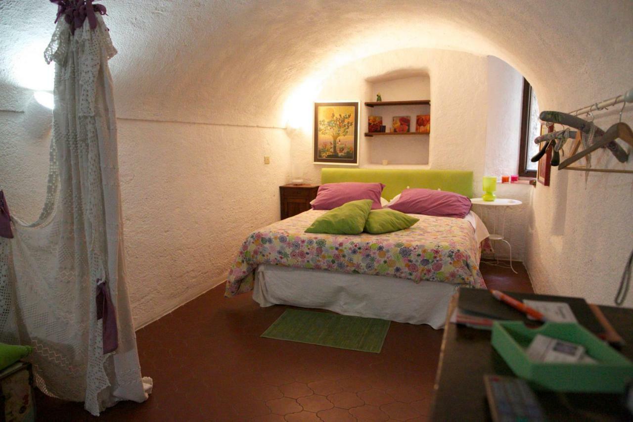 Appartamento Le Violette Dolceacqua Zewnętrze zdjęcie