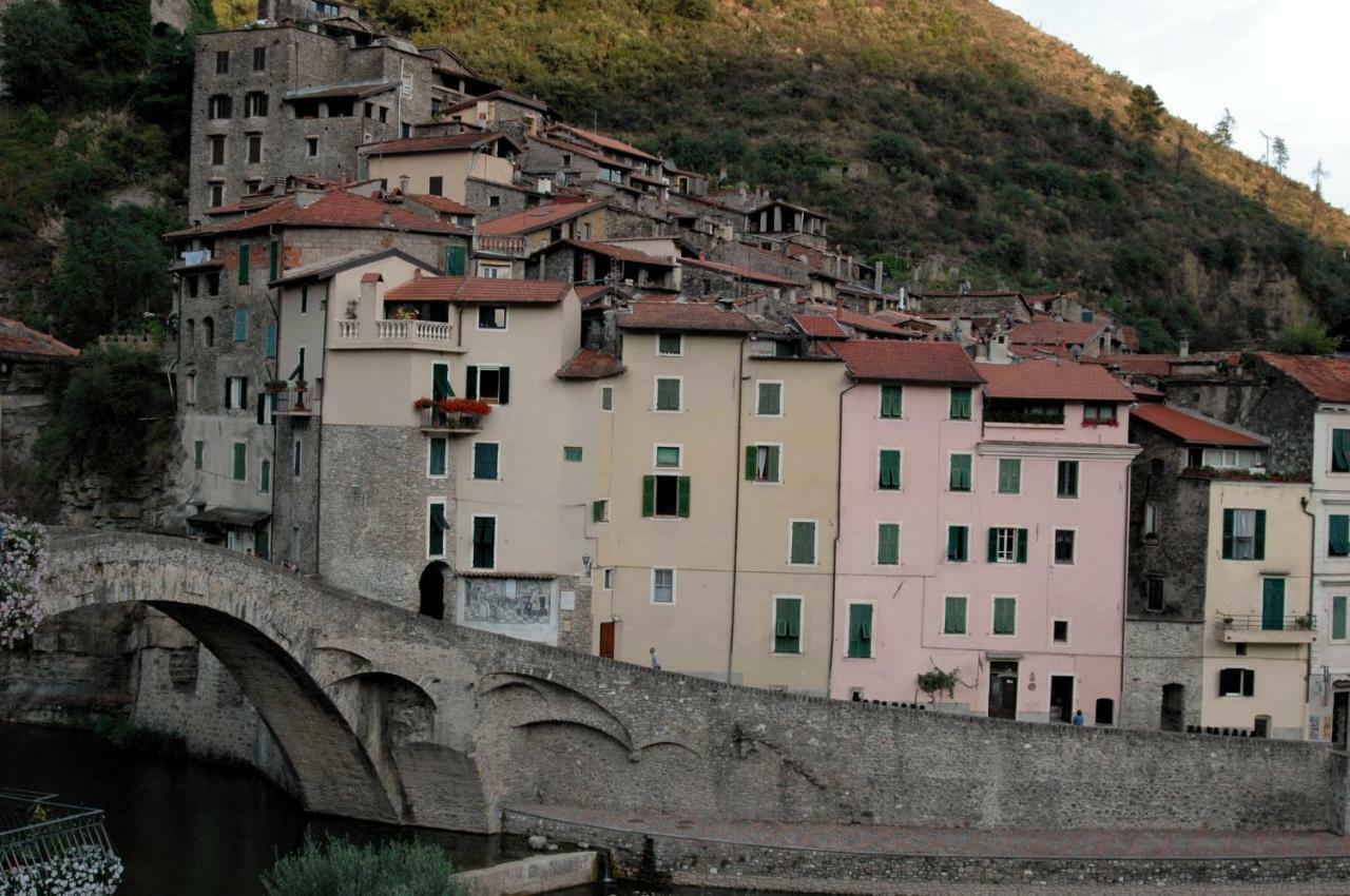 Appartamento Le Violette Dolceacqua Zewnętrze zdjęcie